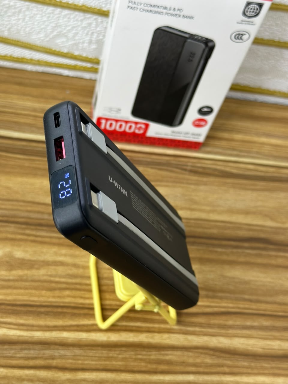 Power Bank 10,000 mAh 22.5W con Cables Integrados