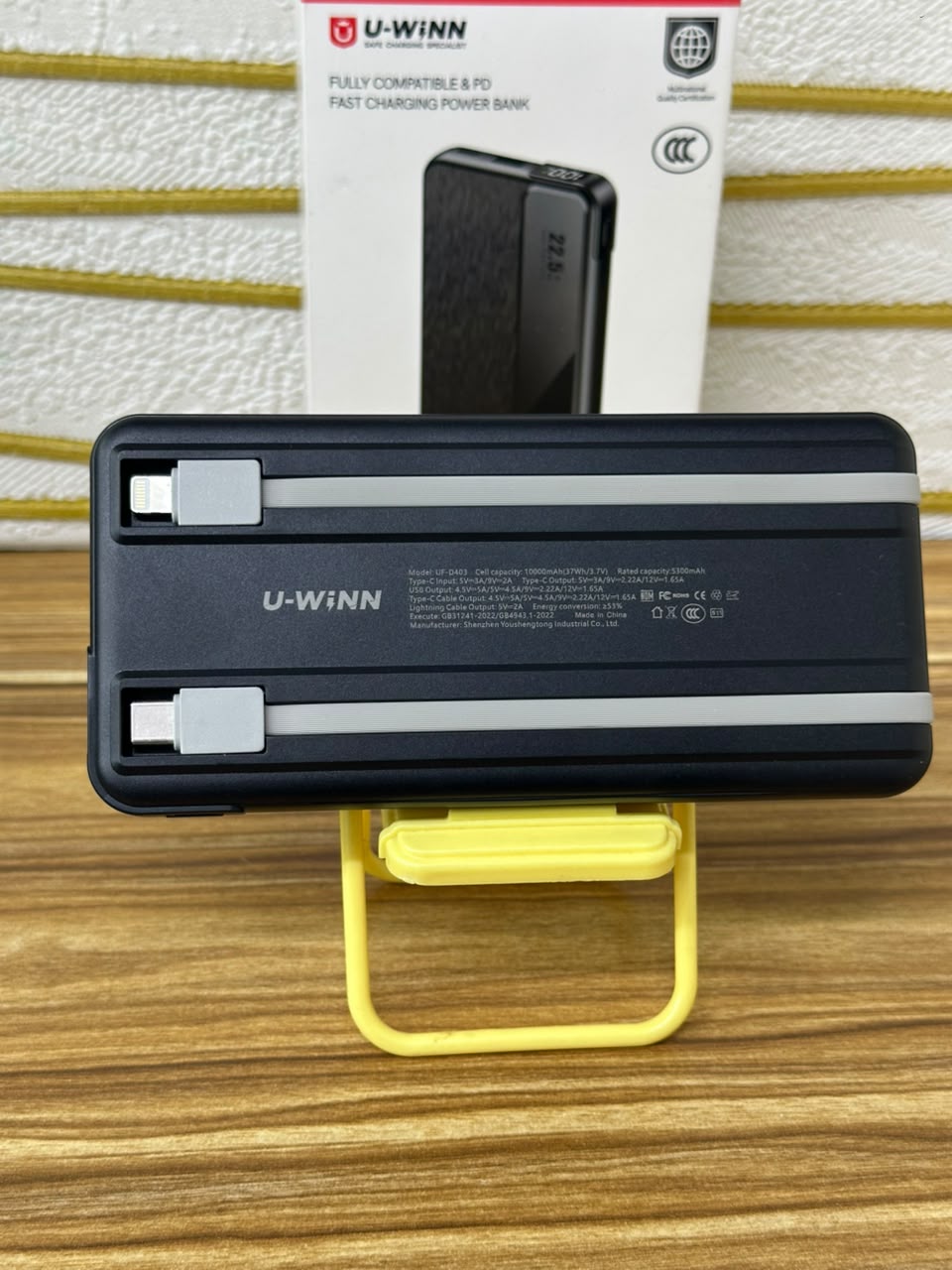 Power Bank 10,000 mAh 22.5W con Cables Integrados